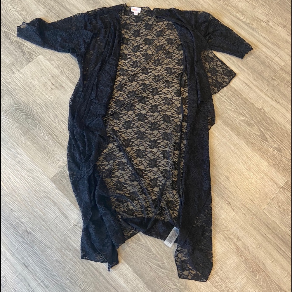 Black Lace Shirley Cardigan - EUC